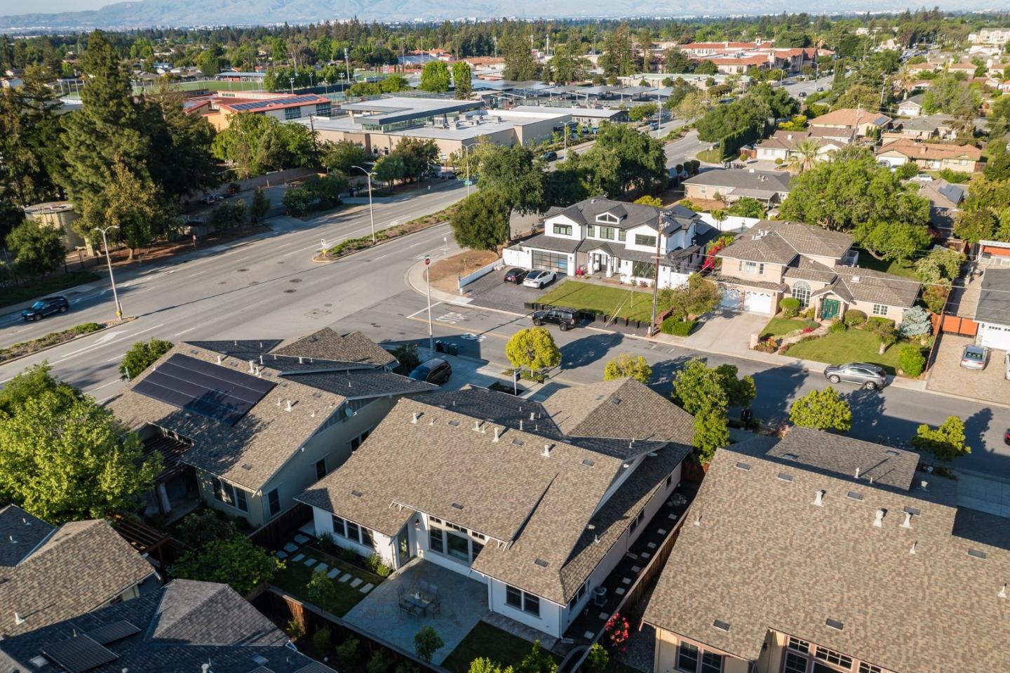 1307 Cordilleras AVE