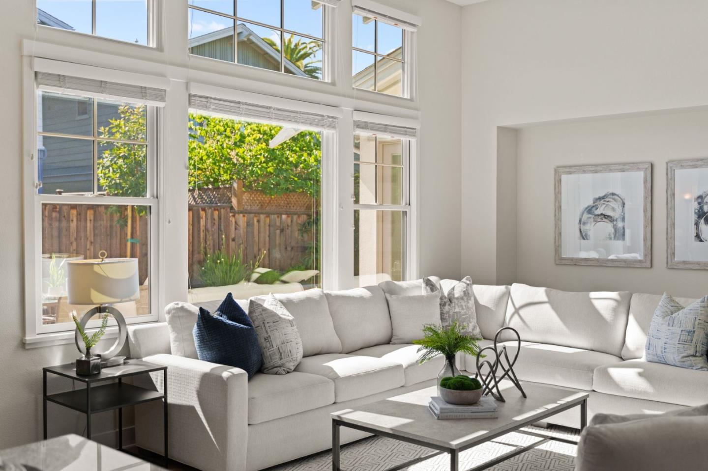 1307 Cordilleras AVE