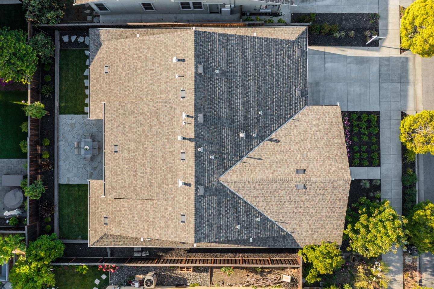 1307 Cordilleras AVE