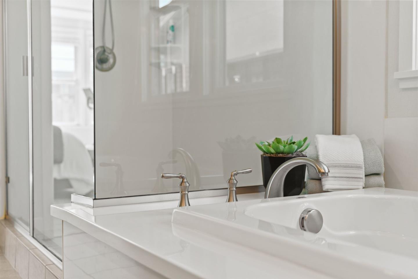 1307 Cordilleras AVE