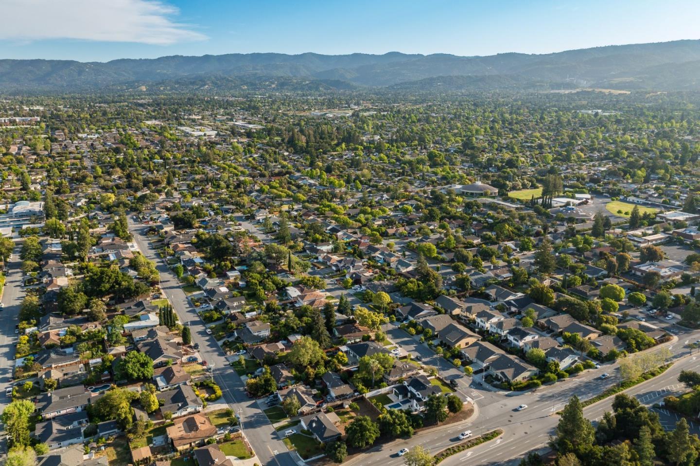 1307 Cordilleras AVE