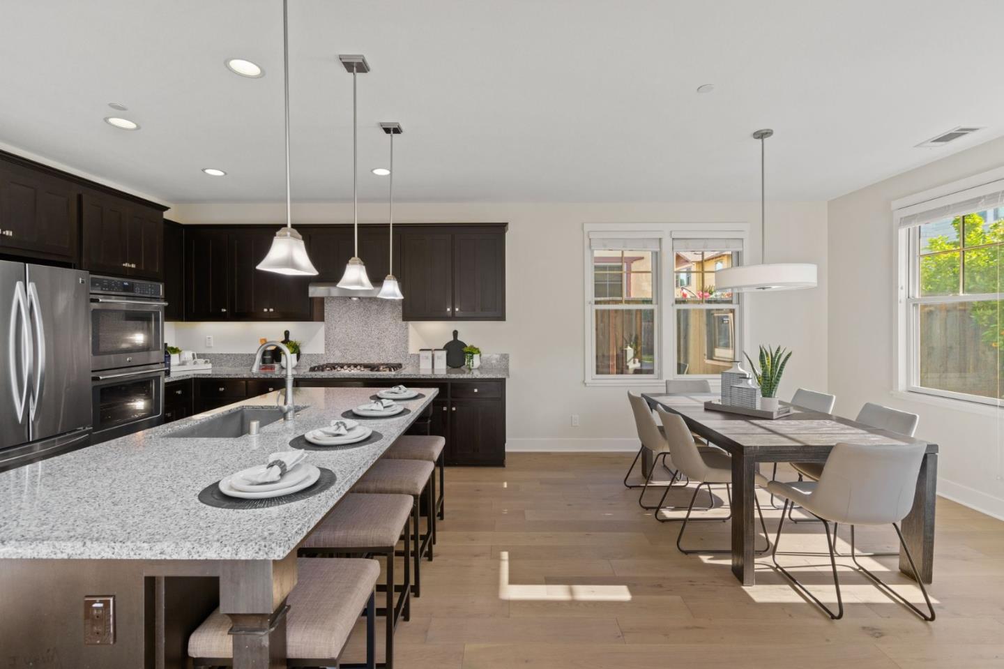 1307 Cordilleras AVE