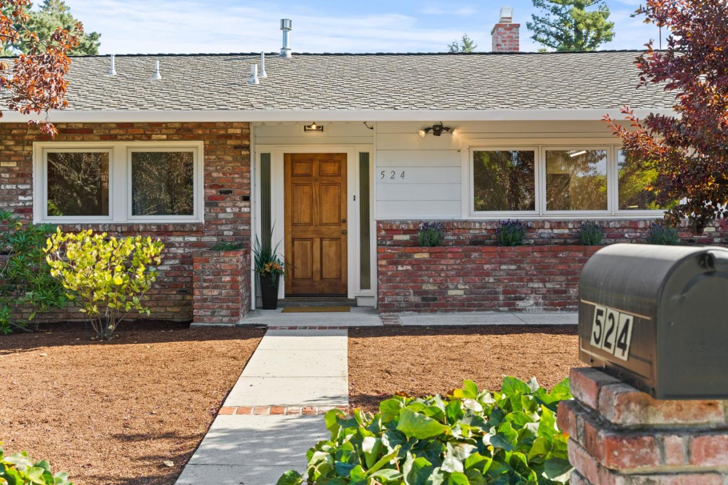 524 Harrington AVE
