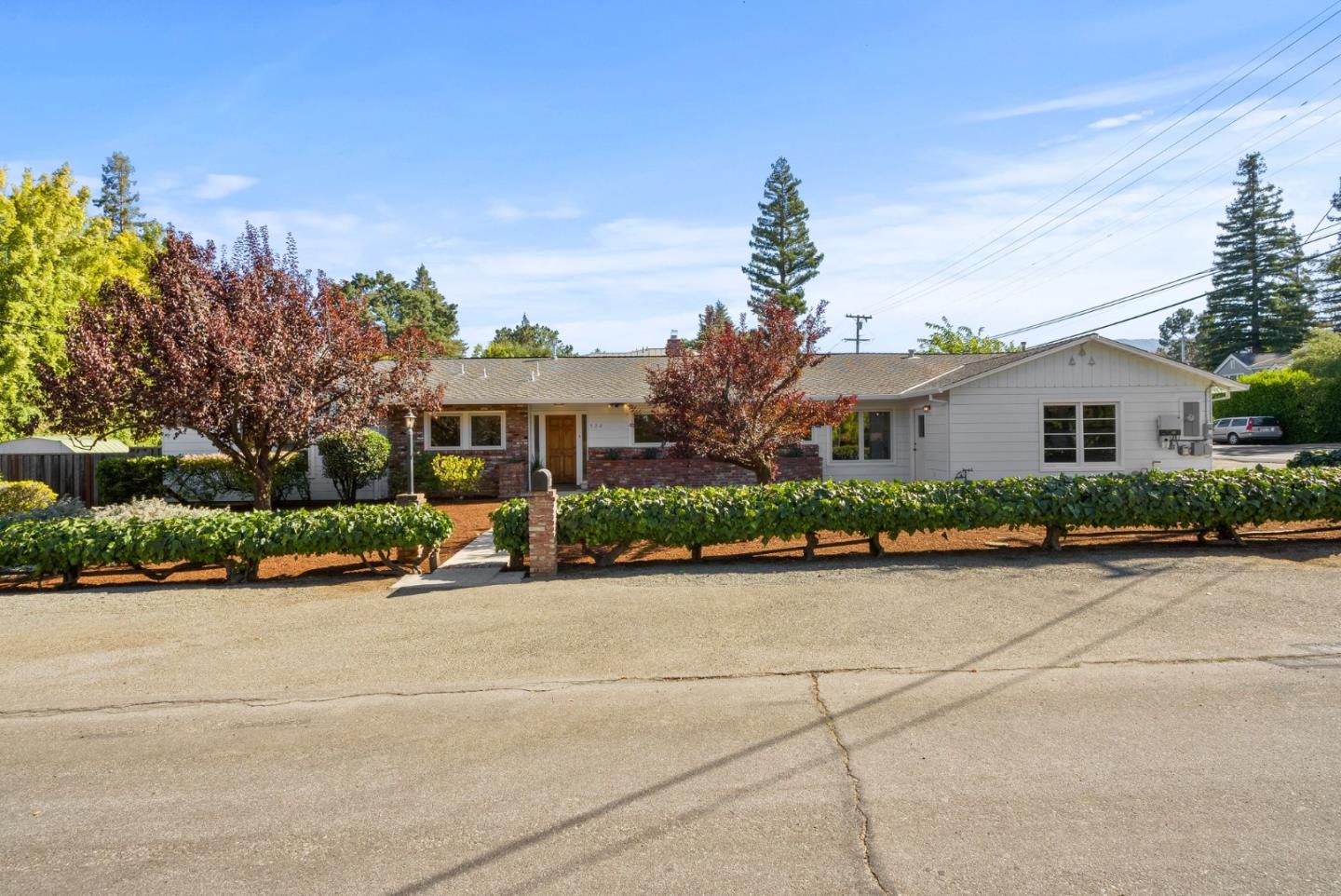 524 Harrington AVE
