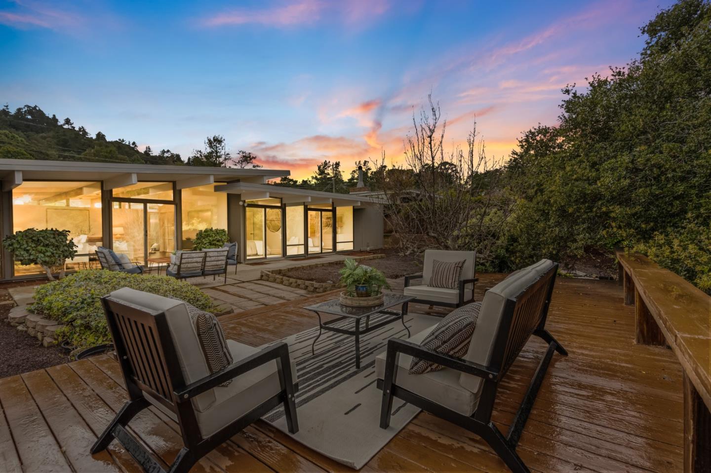 2224 Bunker Hill DR