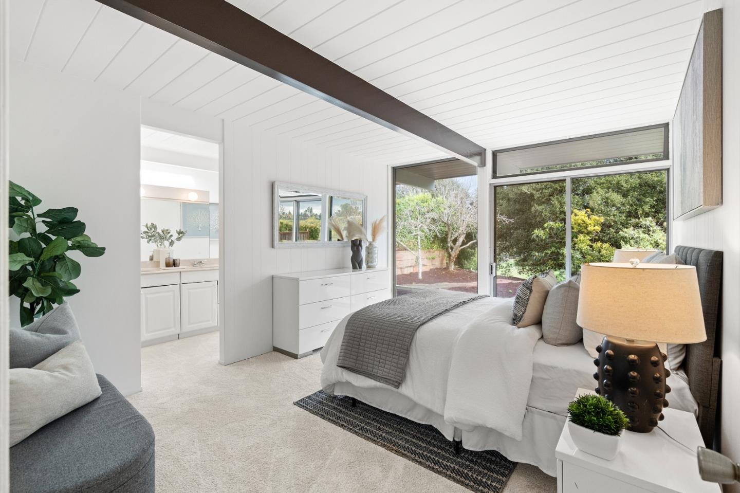 2224 Bunker Hill DR