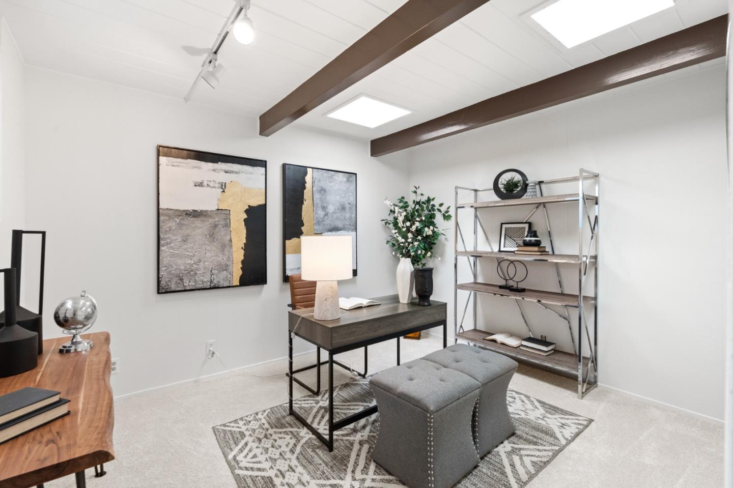 2224 Bunker Hill DR