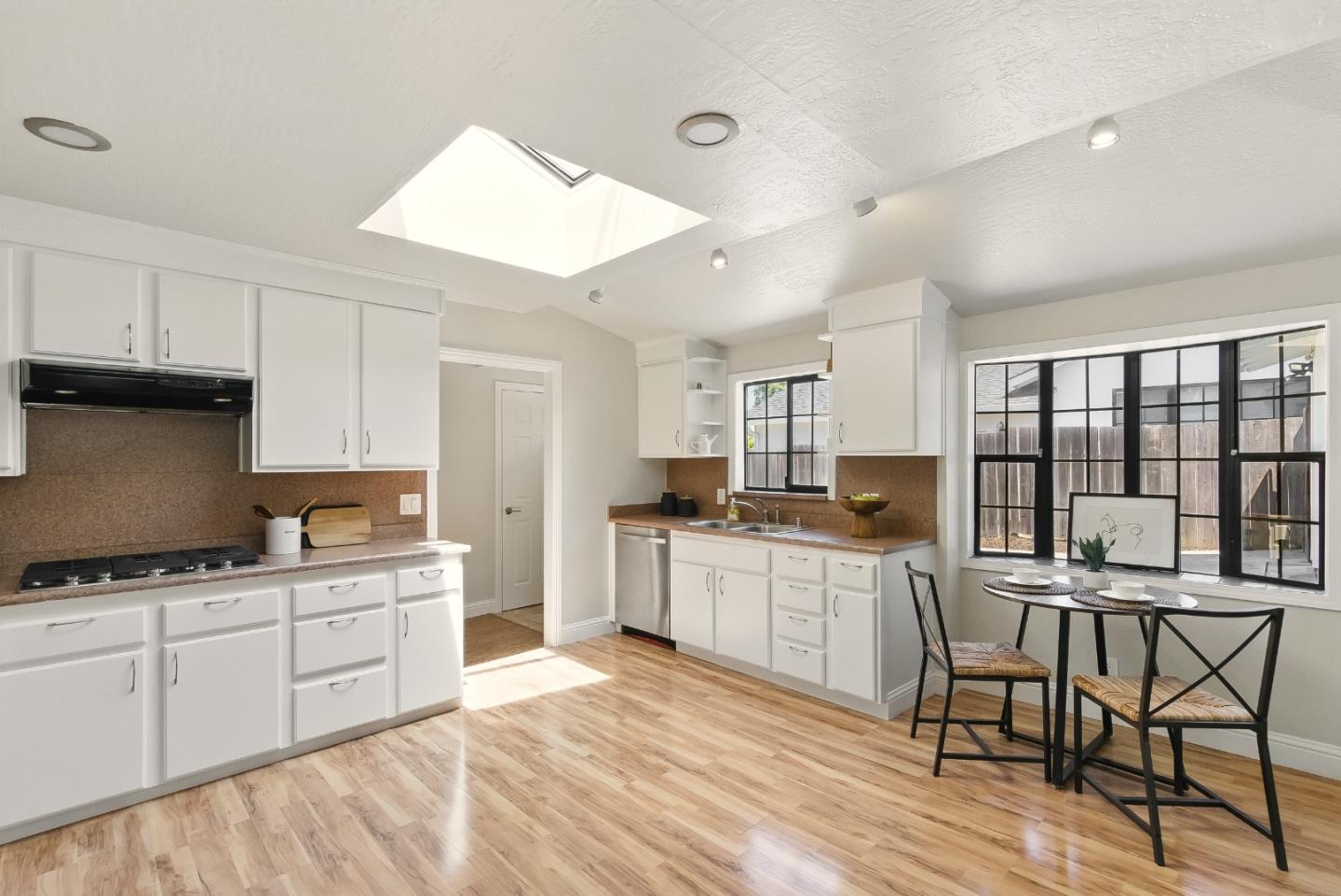 3406 Alameda De Las Pulgas