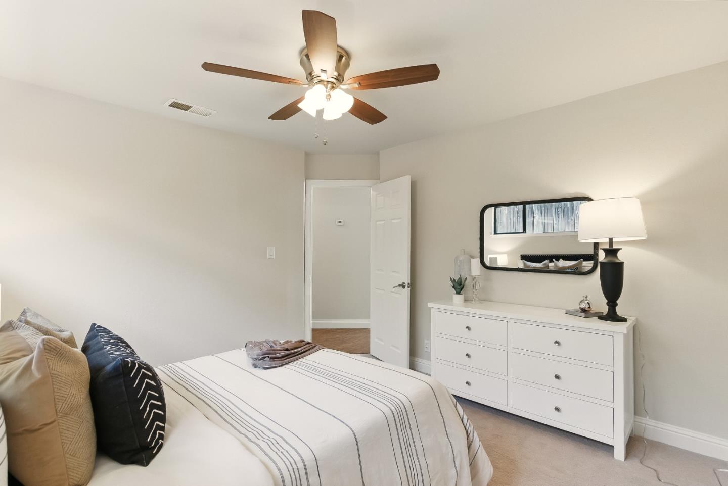 3406 Alameda De Las Pulgas