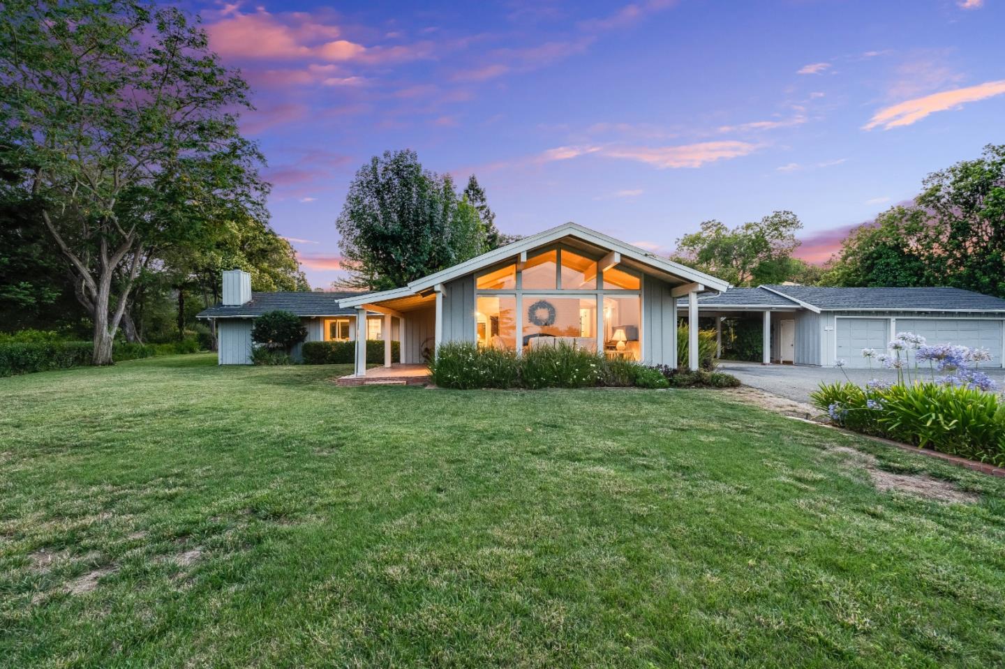 25850 Vinedo Lane