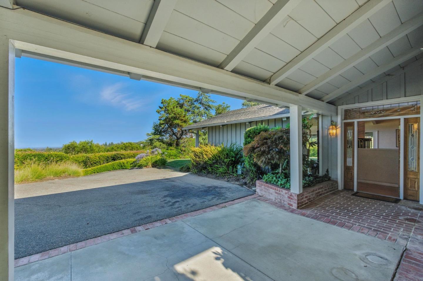 25850 Vinedo Lane