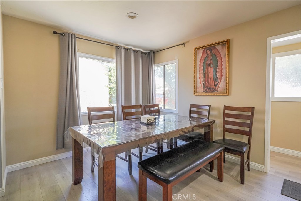 1223 W 27th