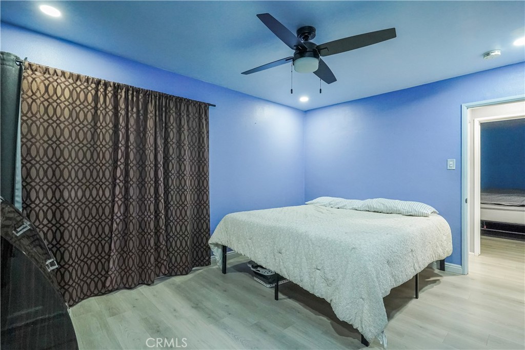 1223 W 27th