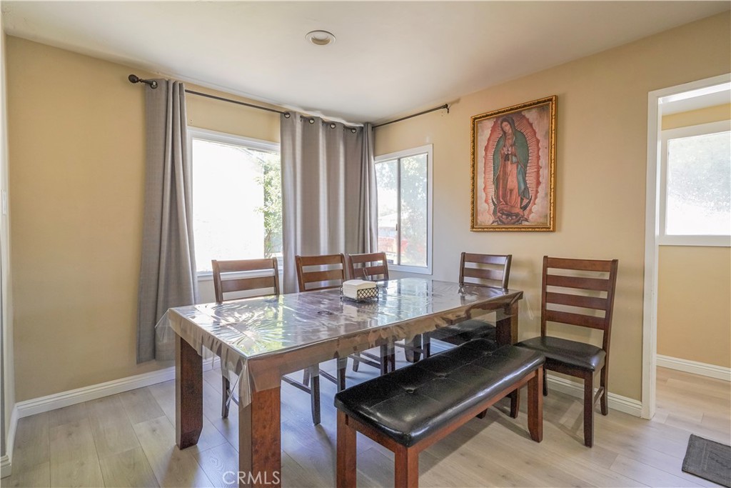 1223 W 27th