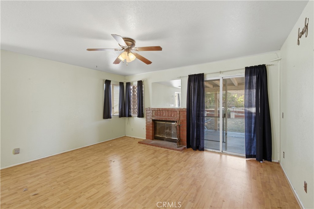 14323 La Crescenta