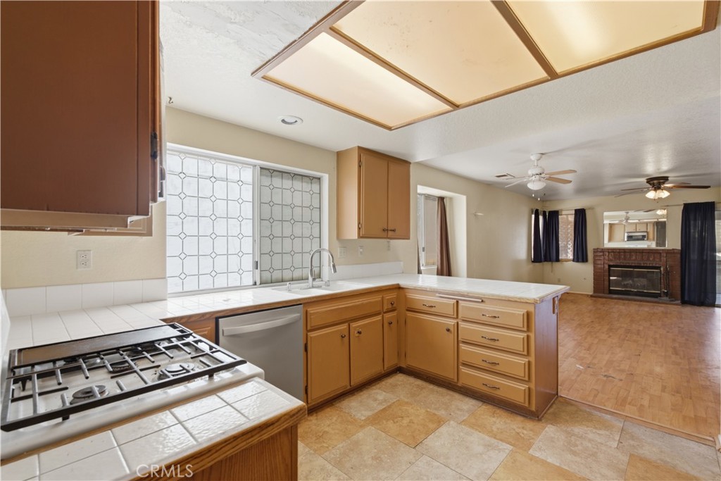 14323 La Crescenta