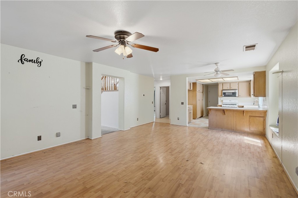 14323 La Crescenta