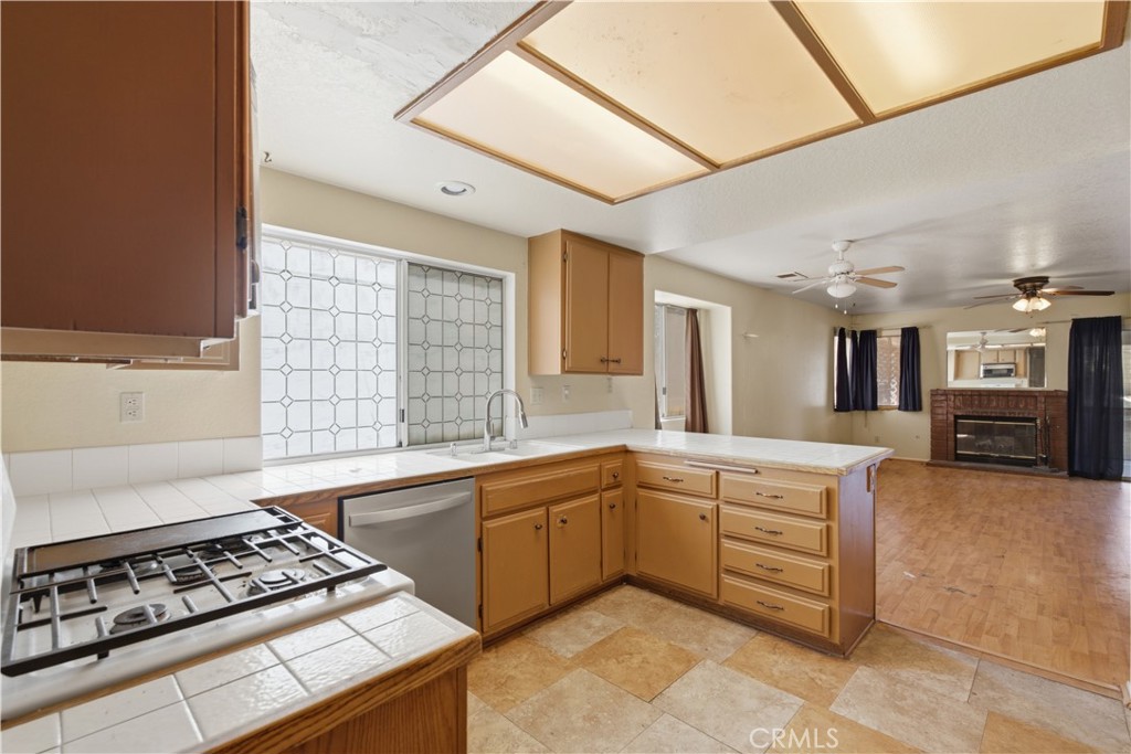 14323 La Crescenta