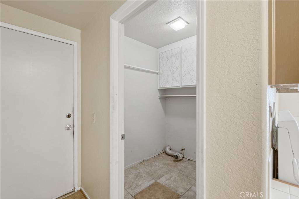 14323 La Crescenta