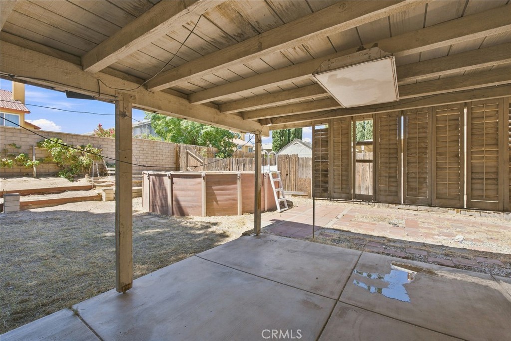 14323 La Crescenta