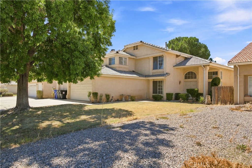 14323 La Crescenta