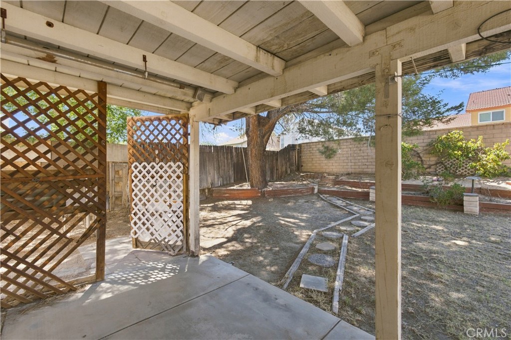 14323 La Crescenta