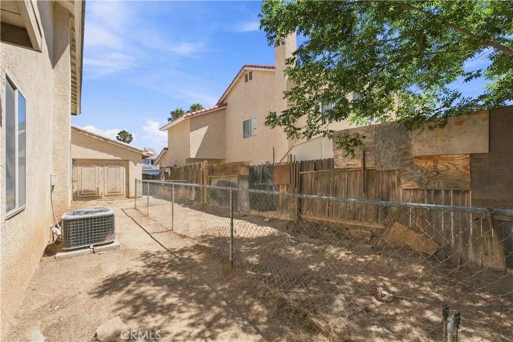 14323 La Crescenta