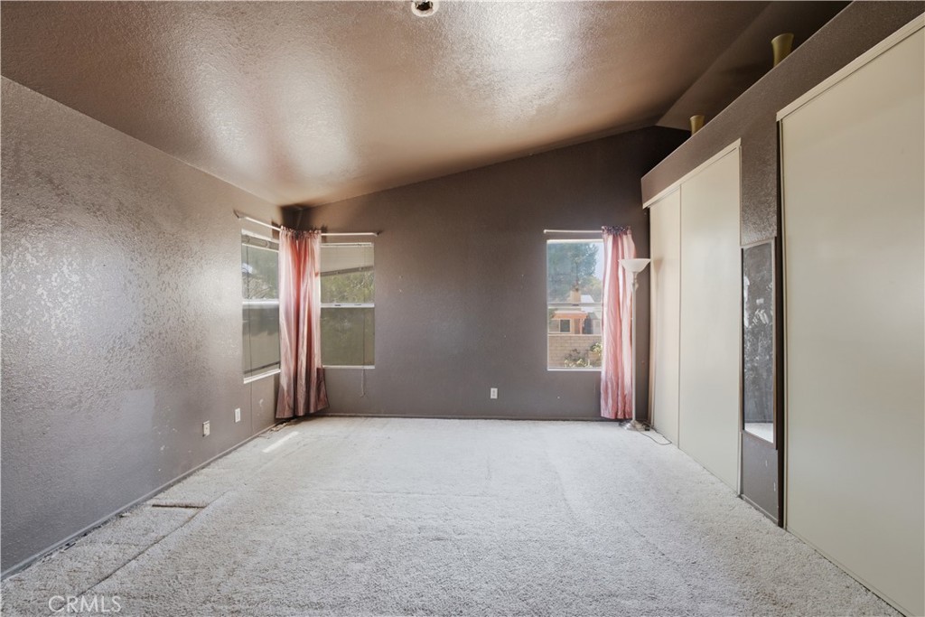 14323 La Crescenta