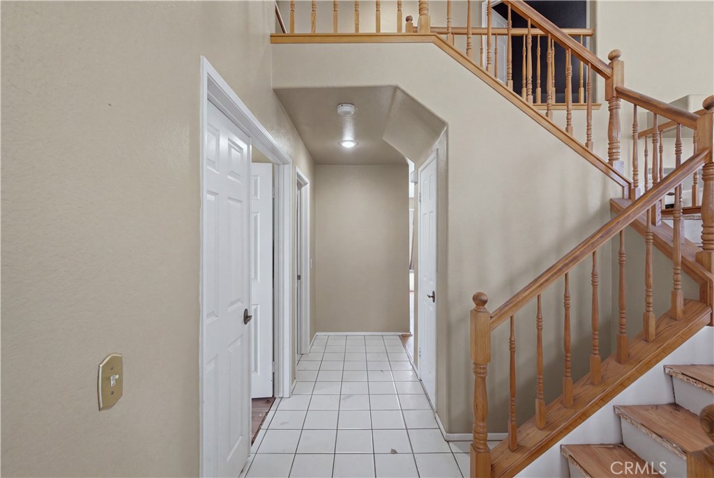 14323 La Crescenta