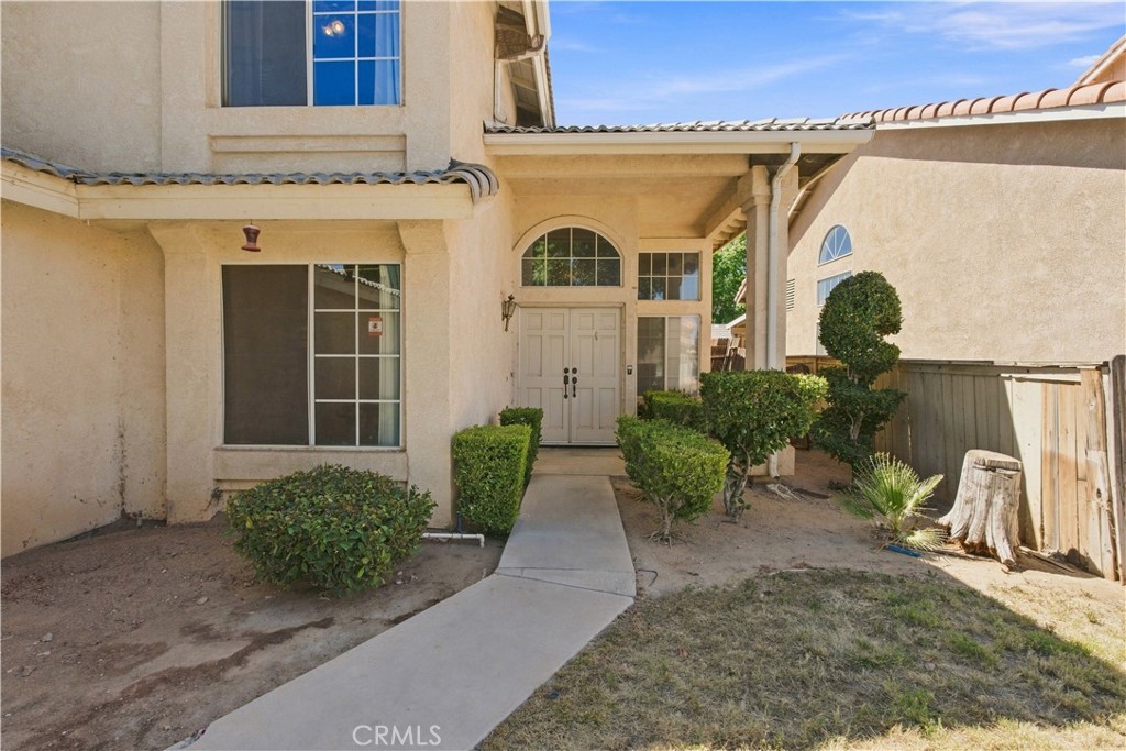 14323 La Crescenta