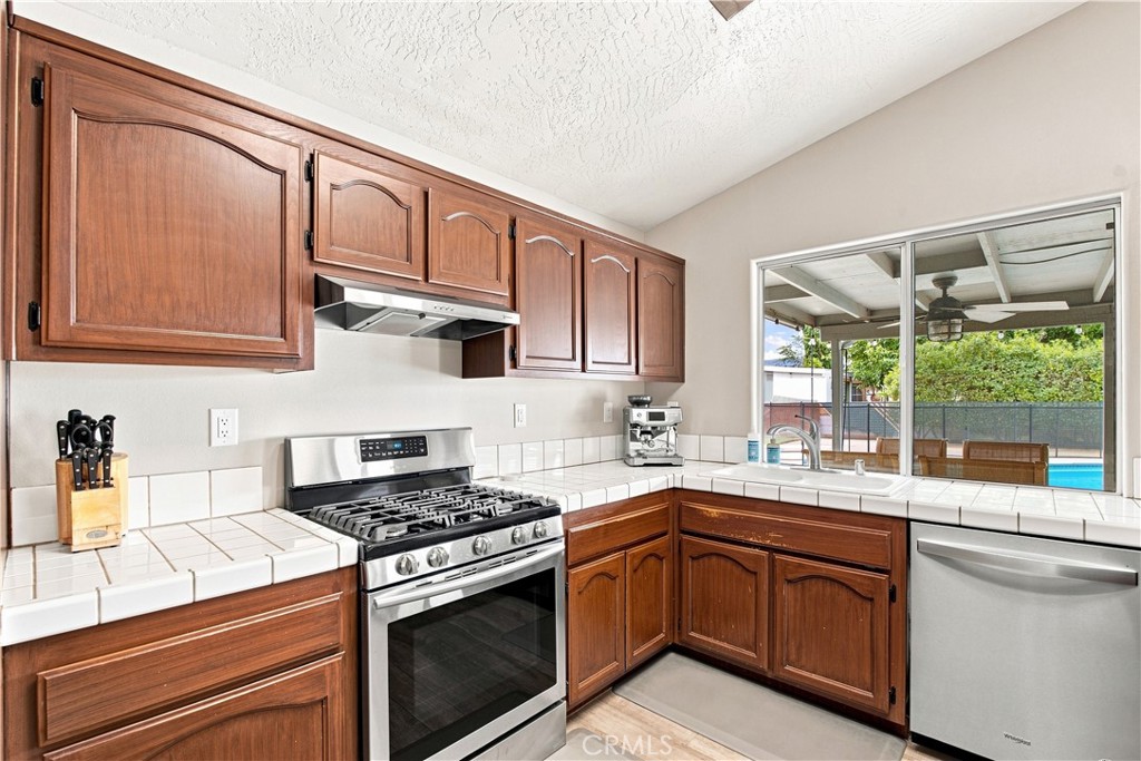 18461 Sutter