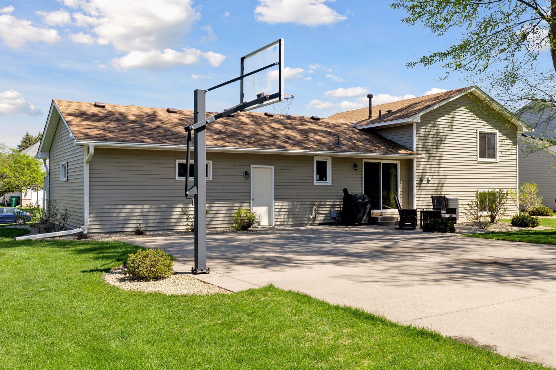 338 Jesse James Lane