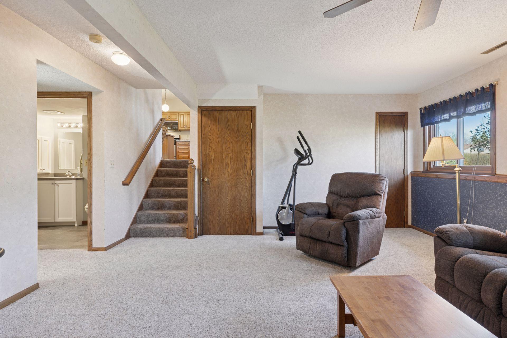 338 Jesse James Lane