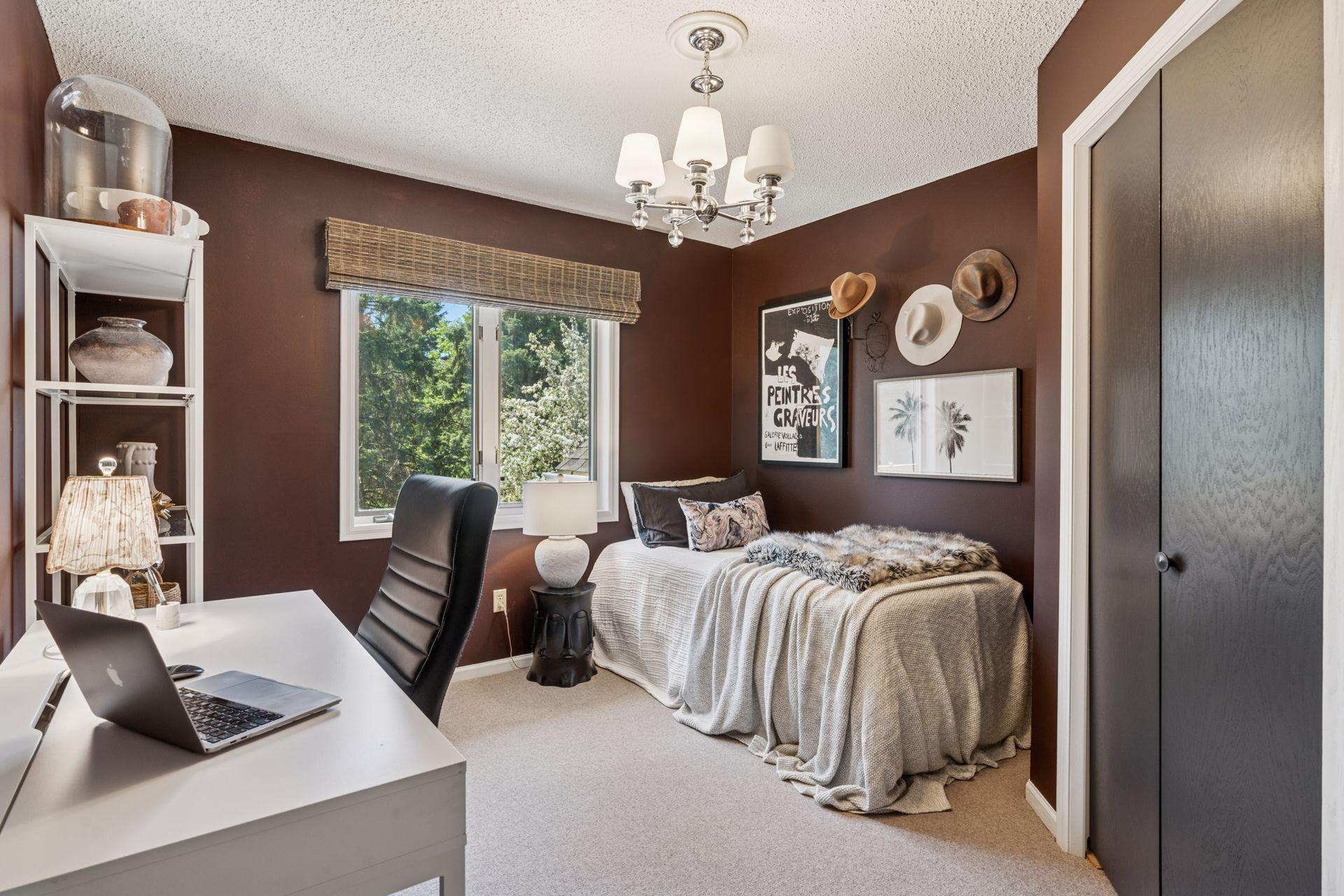 326 Lady Slipper Lane