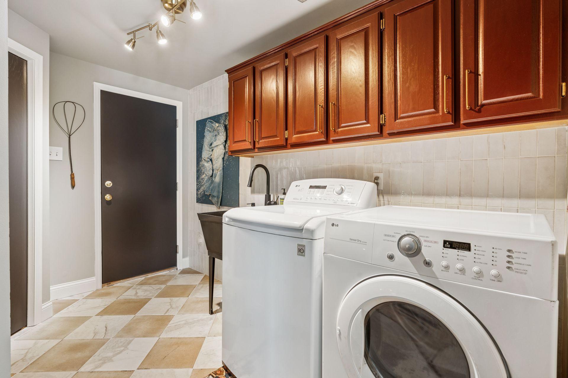 326 Lady Slipper Lane