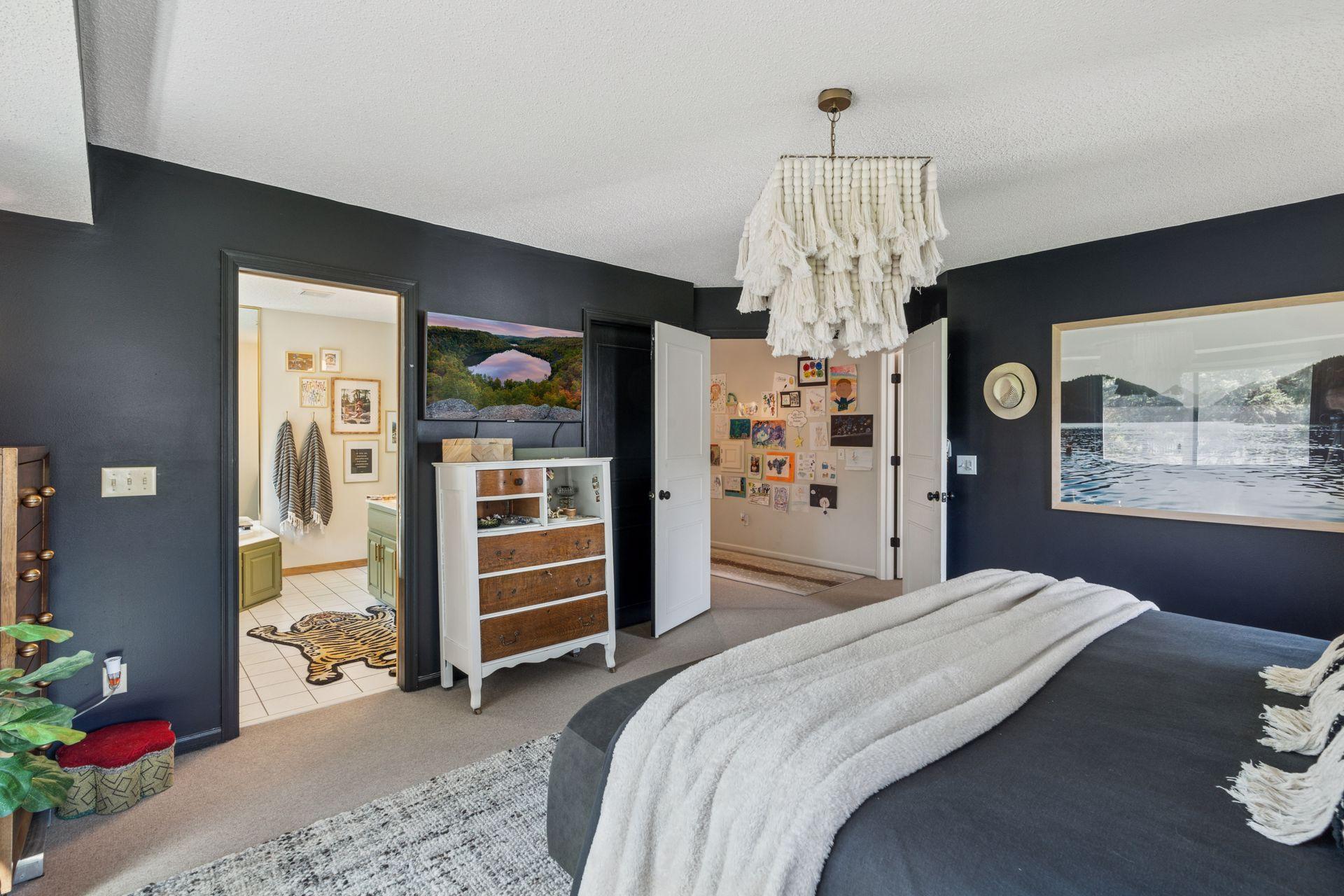 326 Lady Slipper Lane