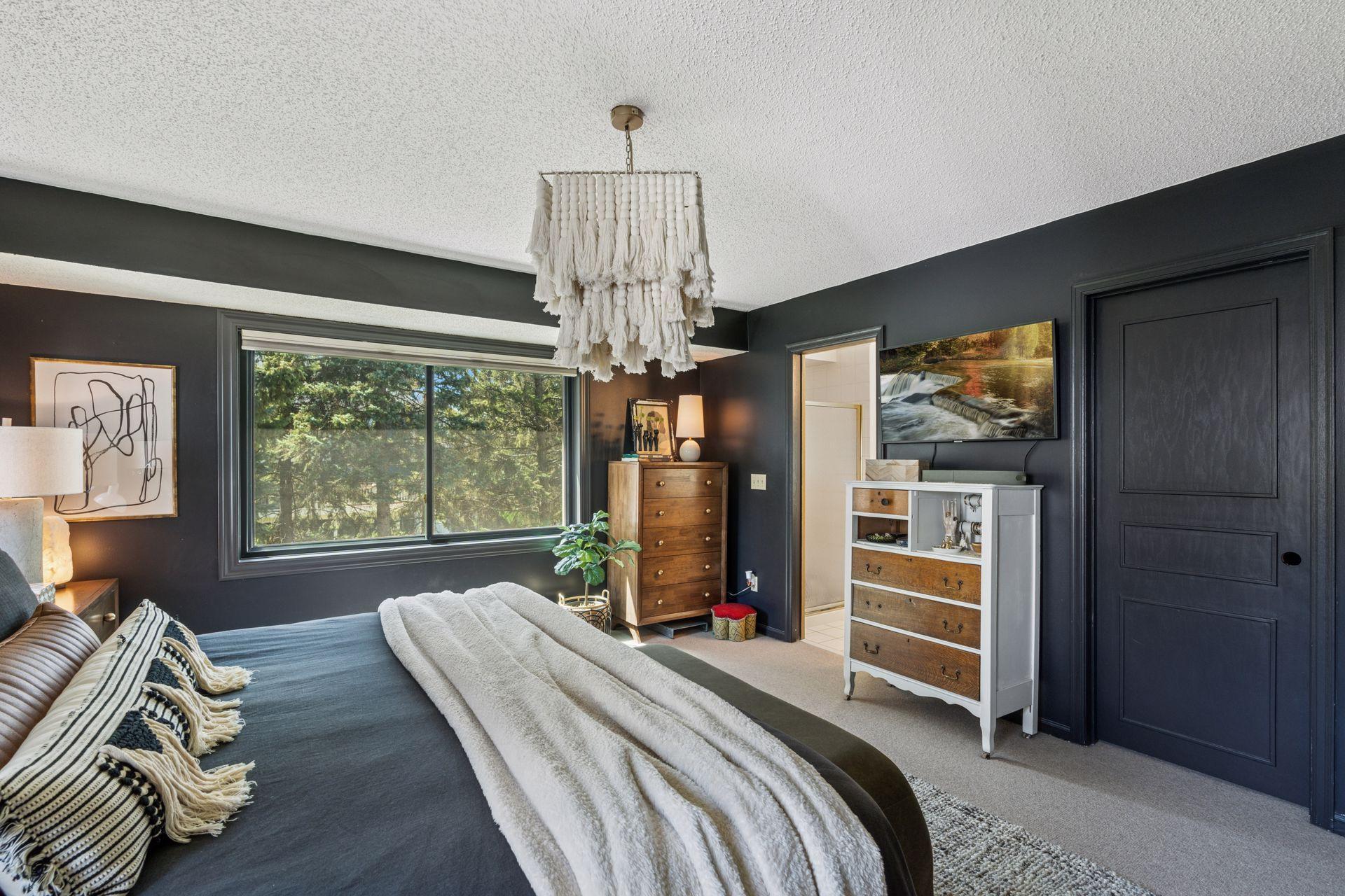 326 Lady Slipper Lane