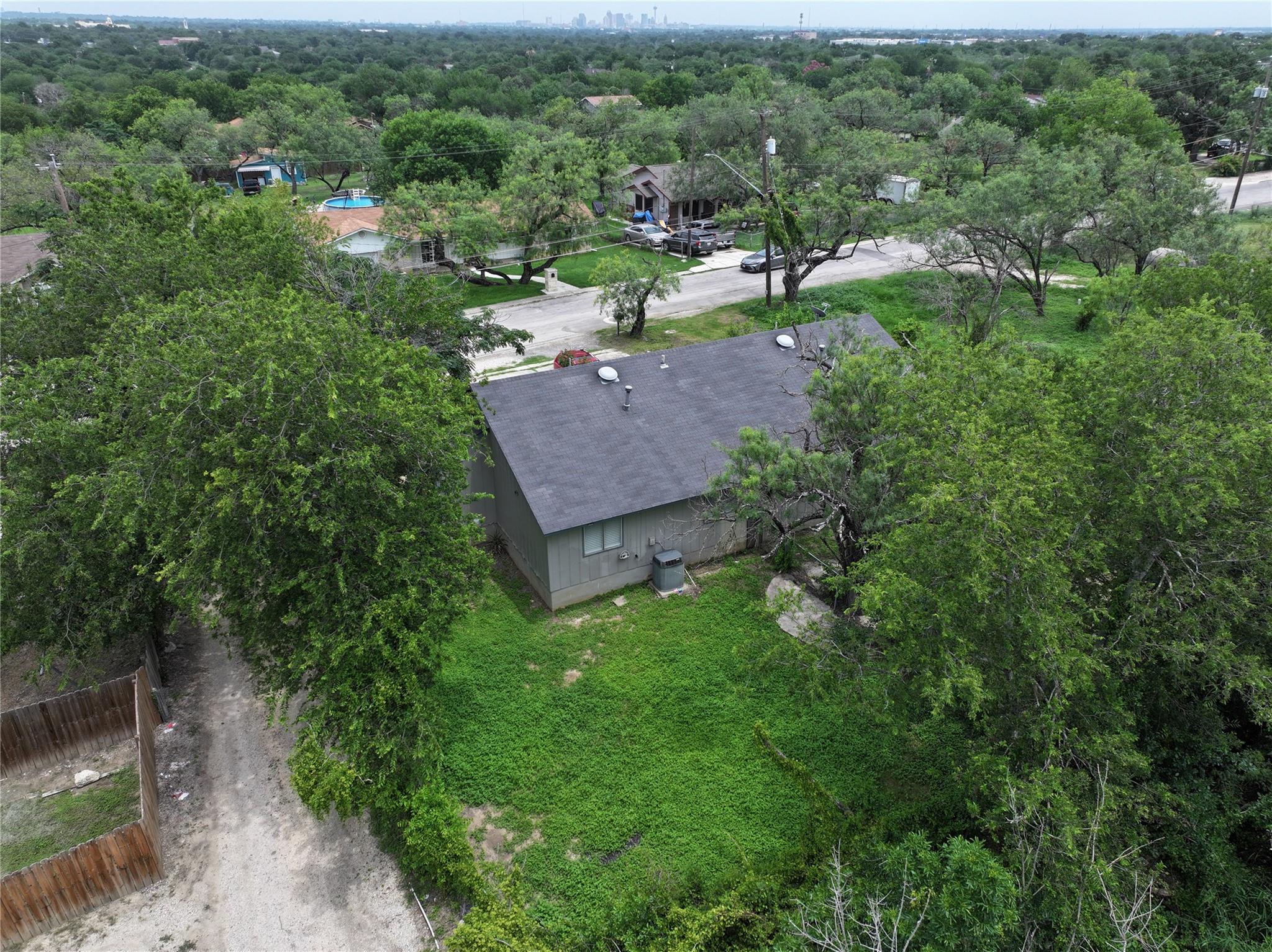427-429 Zachry DR