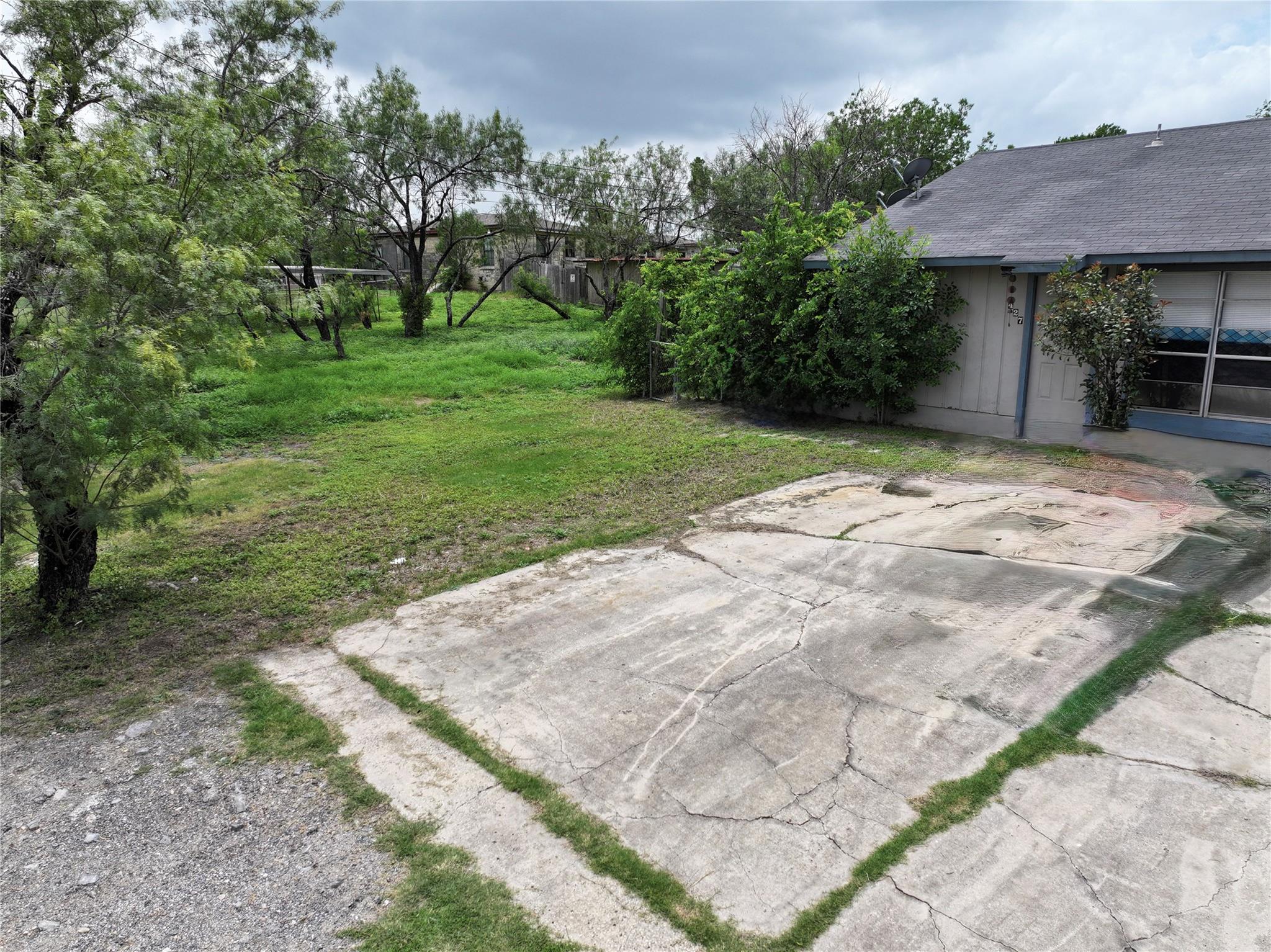 427-429 Zachry DR