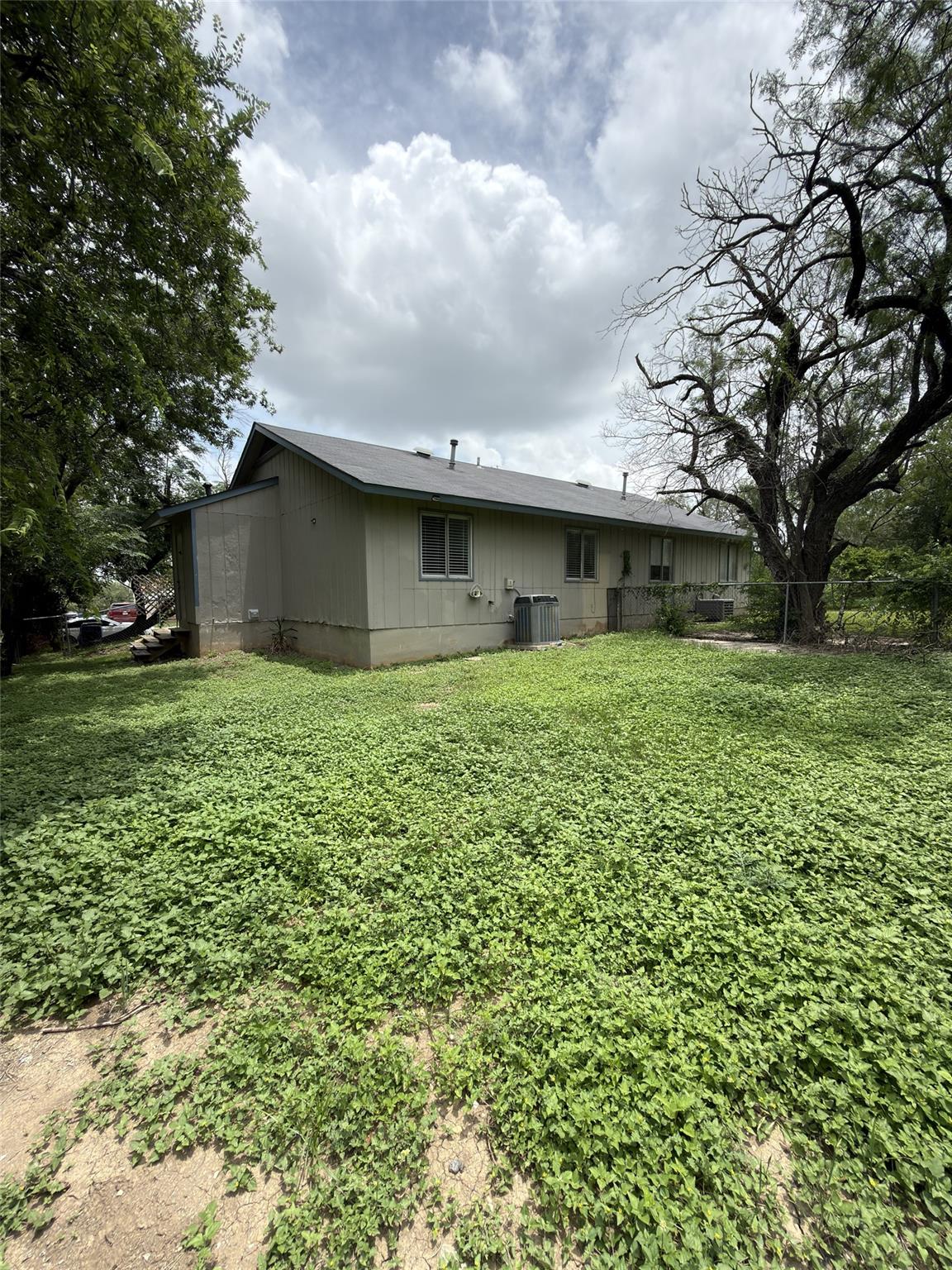 427-429 Zachry DR