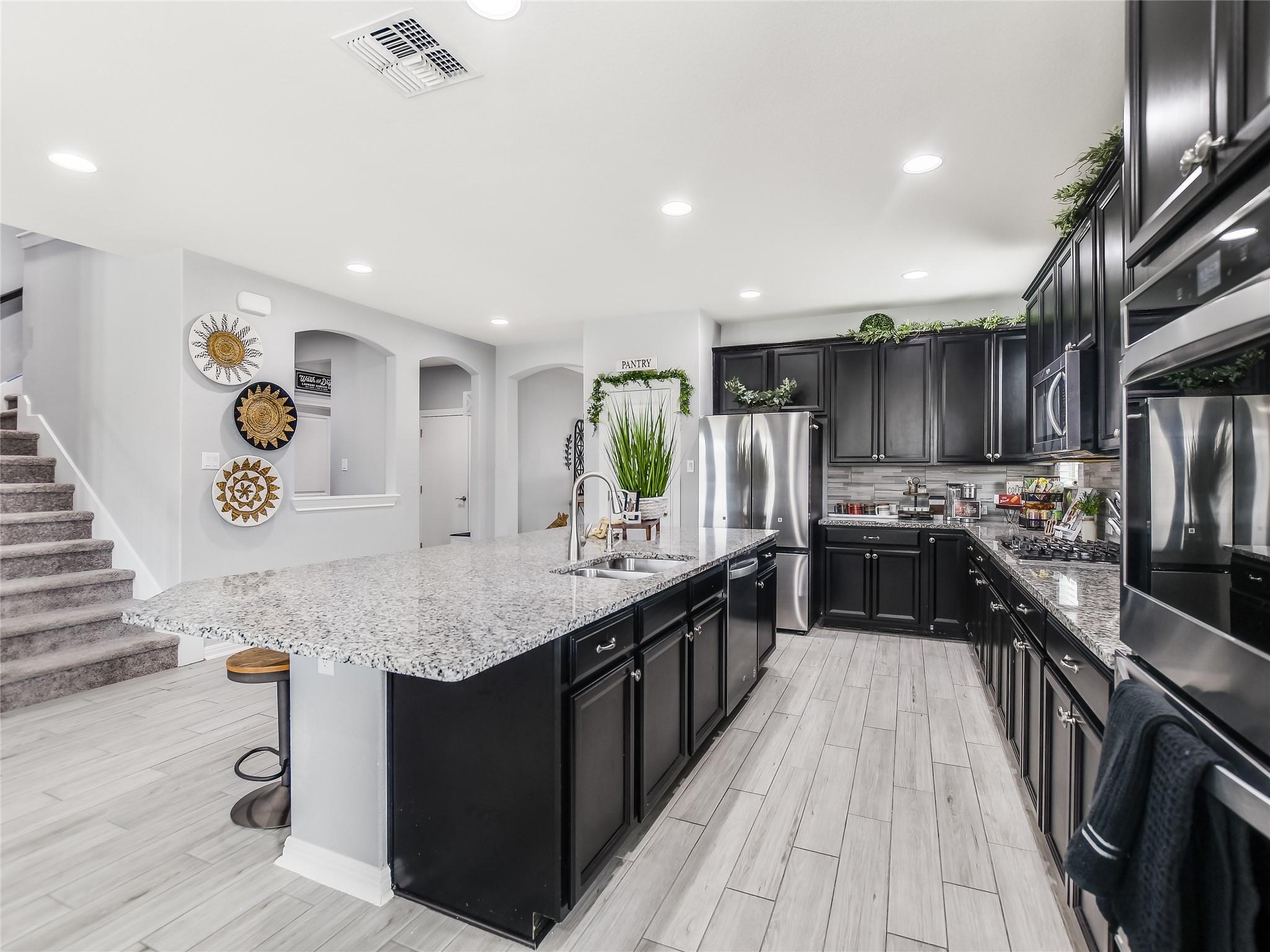 16904 E Borromeo Ave