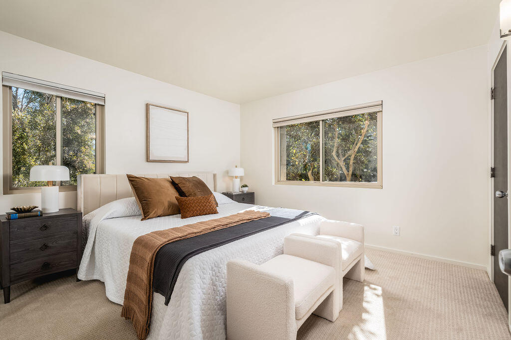 1035 Palmetto Way, J