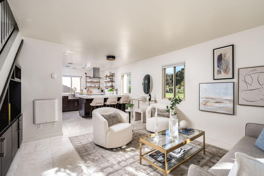 1035 Palmetto Way, J