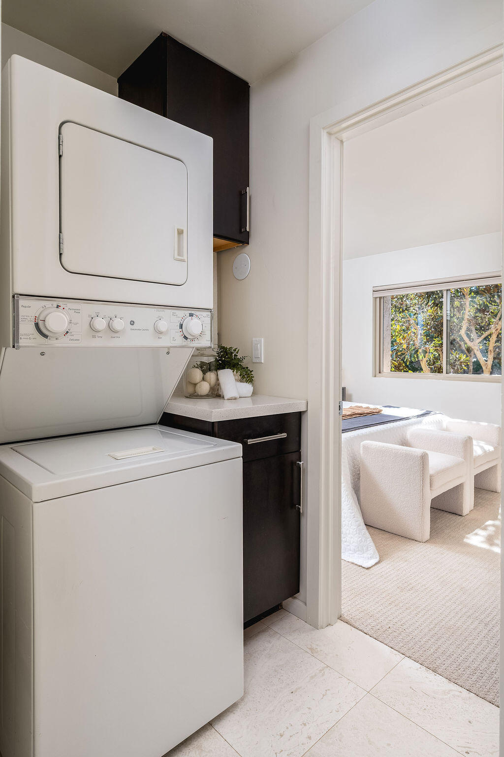 1035 Palmetto Way, J