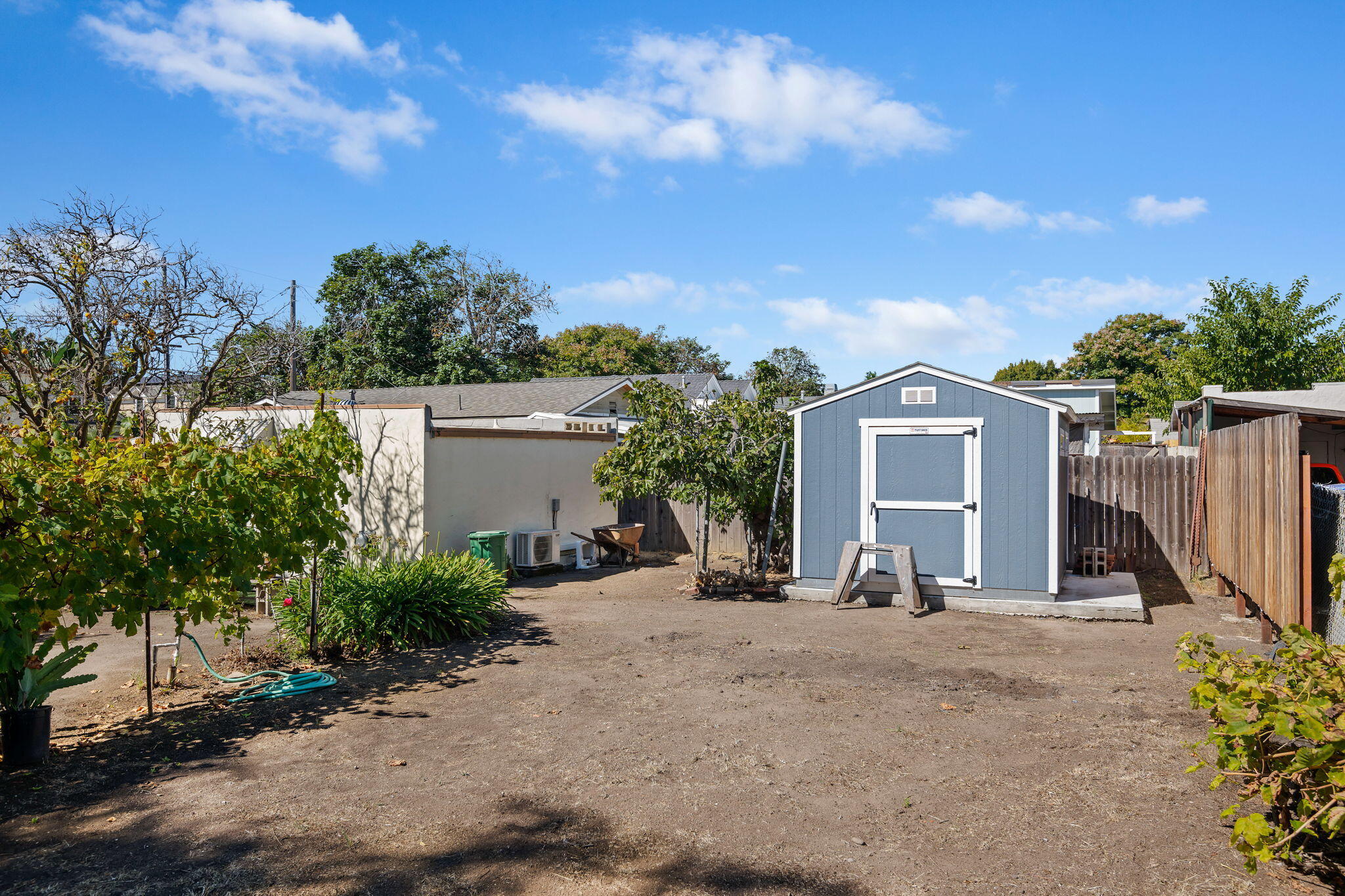 834 W Valerio Street