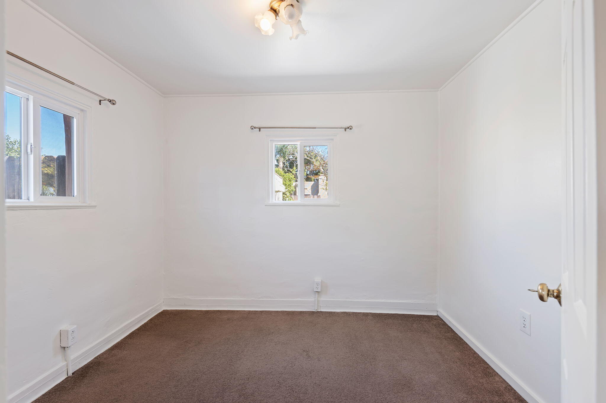 834 W Valerio Street