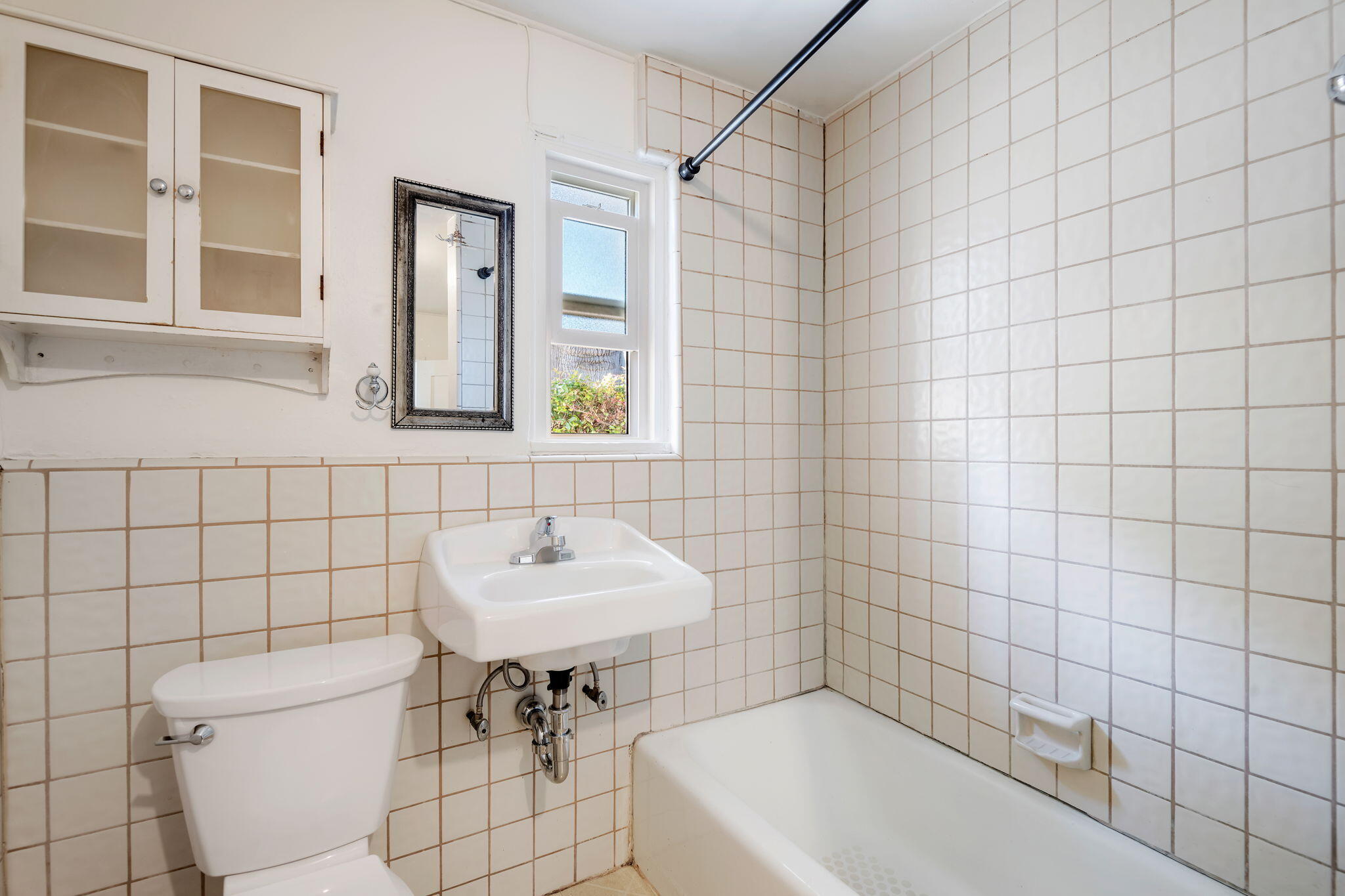 834 W Valerio Street