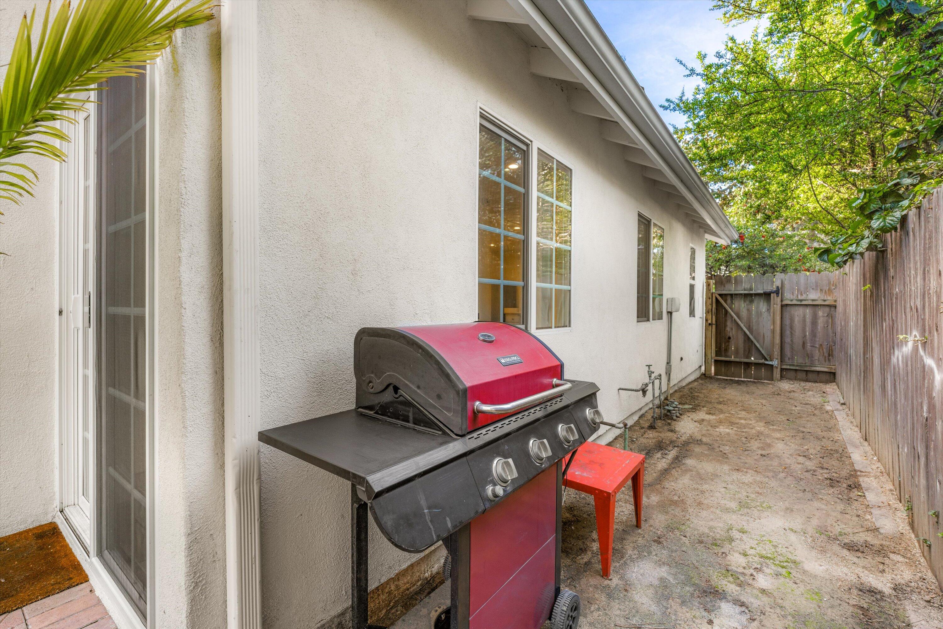 1204 San Andres Street