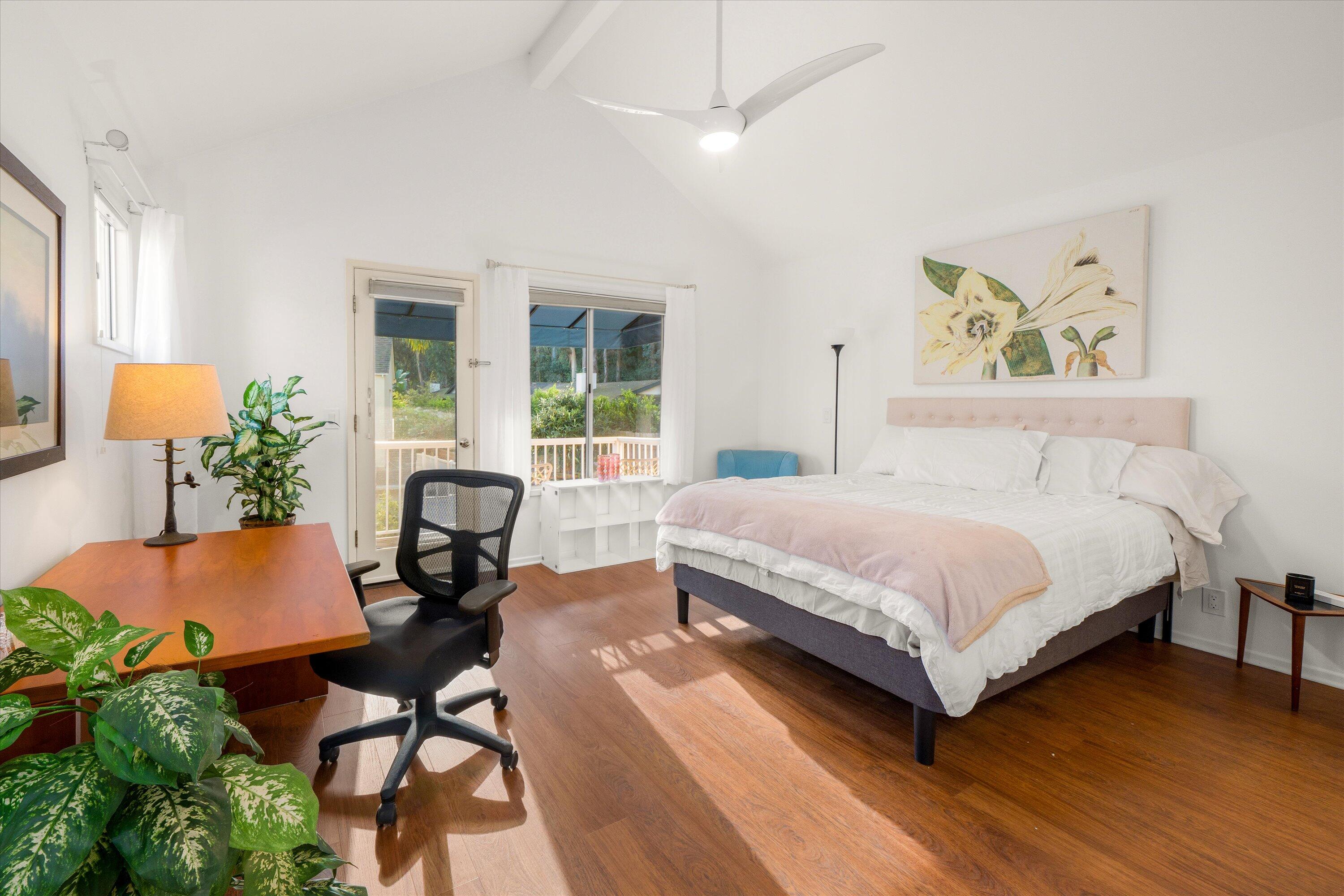 925 W Victoria Street