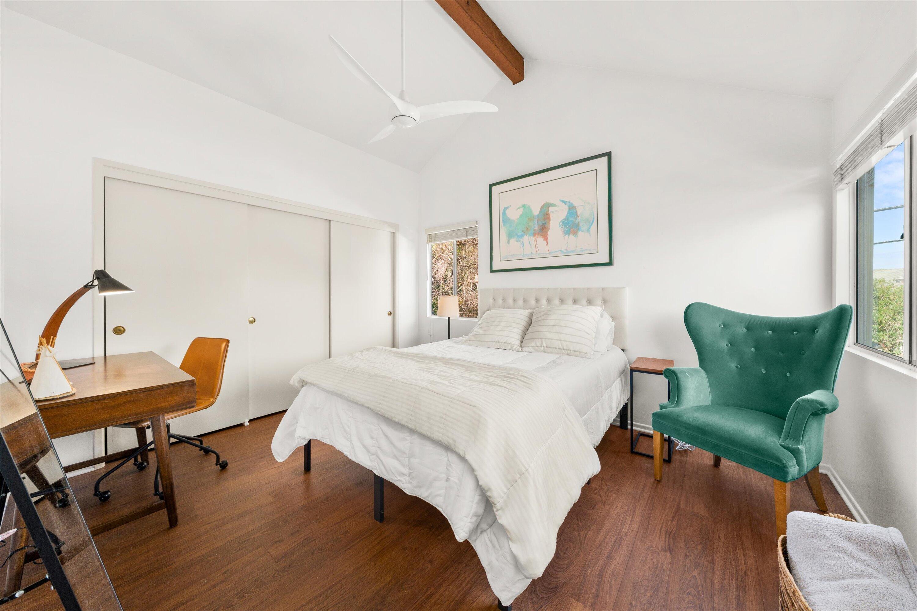 925 W Victoria Street